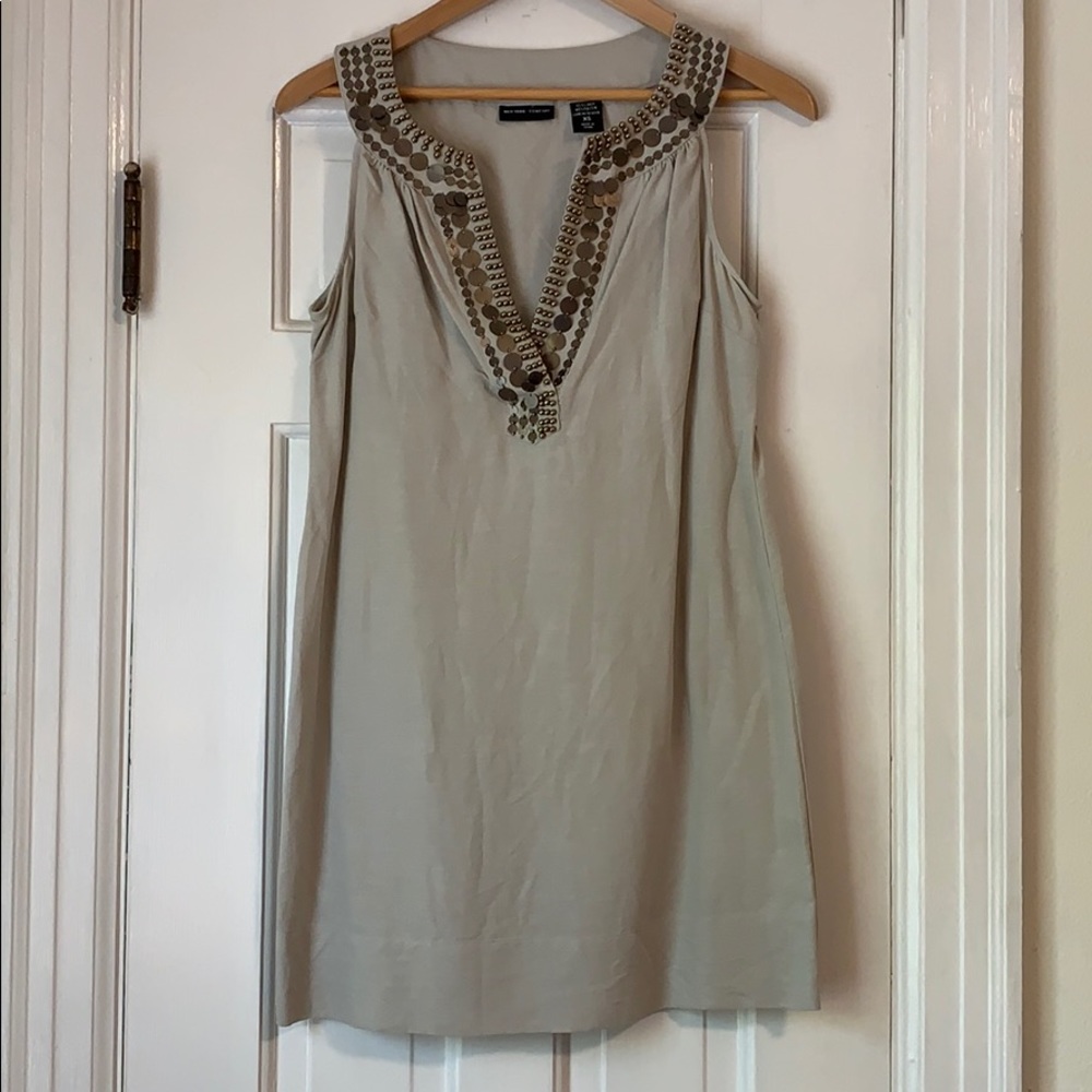NY & Co Sleeveless sheath dress